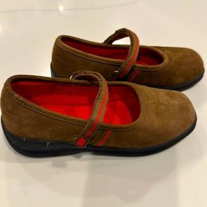 EUC Girls Thom McAn leather Mary janes